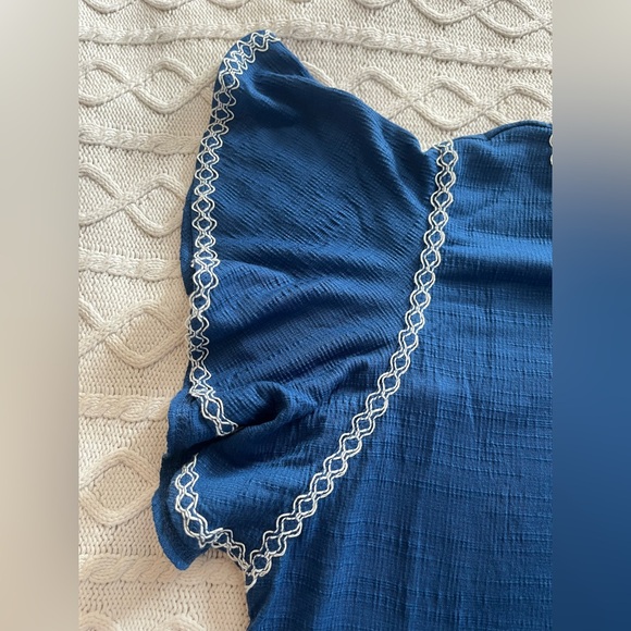 Max Studio Royal Blue Blouse with White Accents Ruffle Sleeve Size 1X - Picture 13 of 15